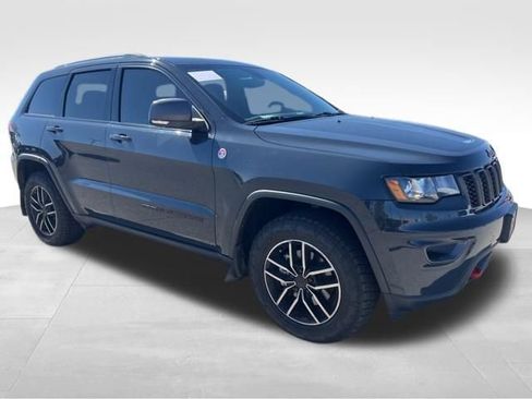 Used 2018 Jeep Grand Cherokee Trailhawk image 3