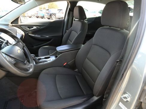 Used 2024 Chevrolet Malibu LT image 23