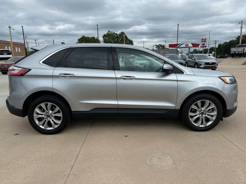 Used 2022 Ford Edge Titanium w/ Equipment Group 301A image 7
