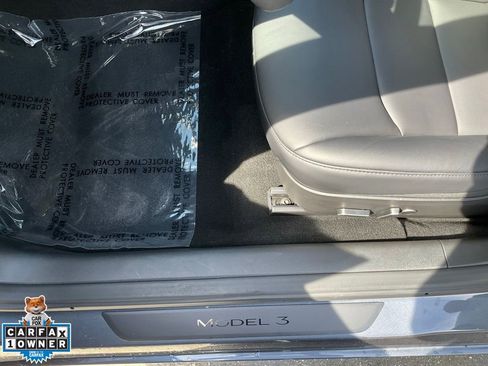 Used 2023 Tesla Model 3 Standard Range image 15