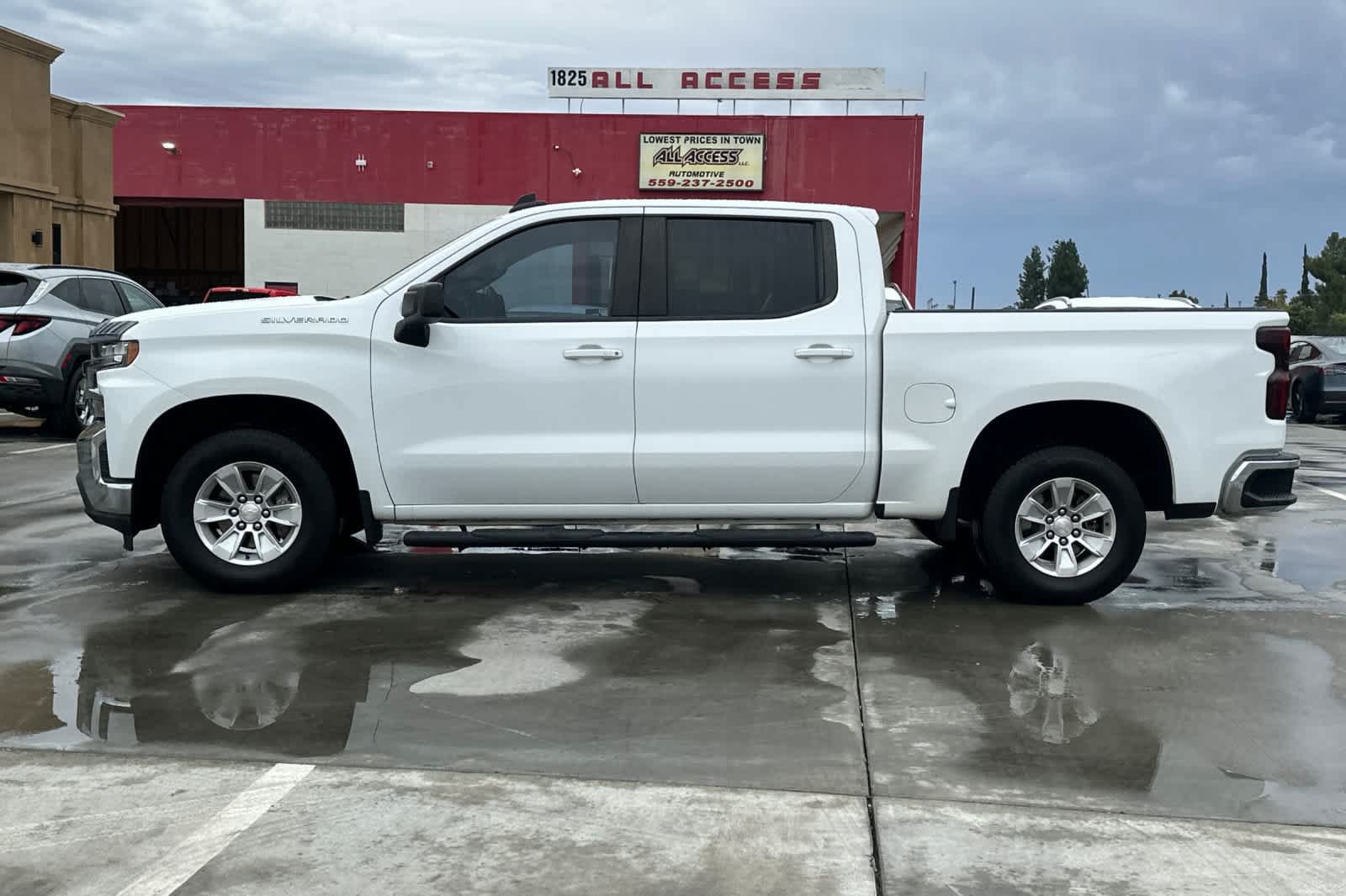 Used 2021 Chevrolet Silverado 1500 LT w/ Bed Protection Package RWD image 5