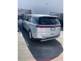Used 2022 Kia Carnival LX image 4