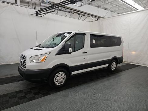 Used 2015 Ford Transit 150 XLT RWD image 2