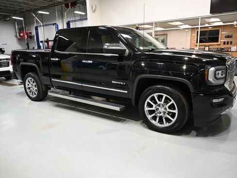 Used 2017 GMC Sierra 1500 Denali w/ Denali Ultimate Package image 8