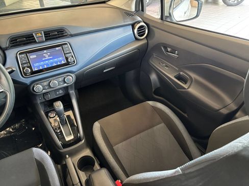 Used 2025 Nissan Versa SV FWD image 33
