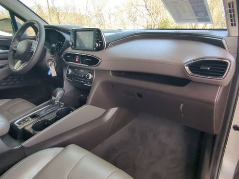 Used 2020 Hyundai Santa Fe SE image 21