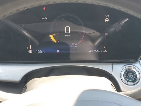 Certified 2025 Chevrolet Trax LT w/ Driver Confidence Package FWD image 19