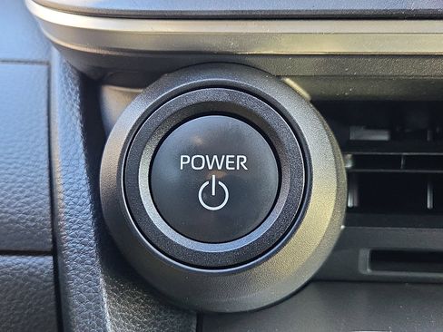 Used 2024 Toyota Prius LE image 20