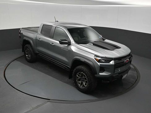 Used 2024 Chevrolet Colorado ZR2 w/ ZR2 Convenience Package III AWD/4WD image 10
