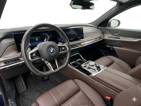 Used 2023 BMW 740i RWD image 11