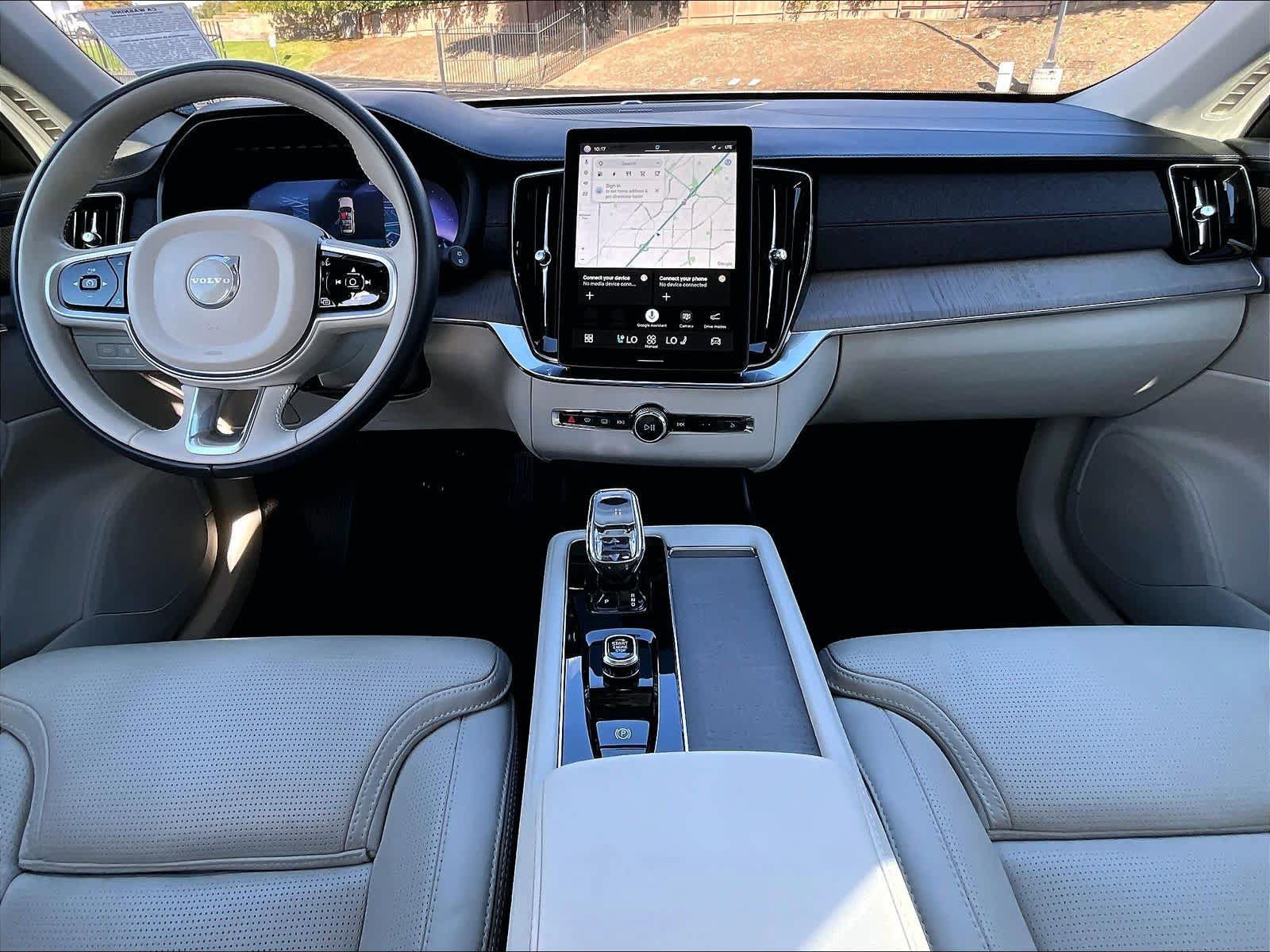 Used 2025 Volvo XC90 T8 Ultra w/ Protection Package Premier AWD/4WD image 19