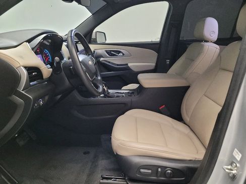 Used 2022 Chevrolet Traverse LT AWD/4WD image 17
