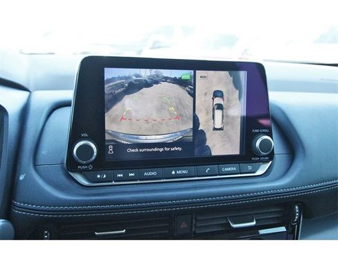 Used 2021 Nissan Rogue SV w/ Premium Package image 24