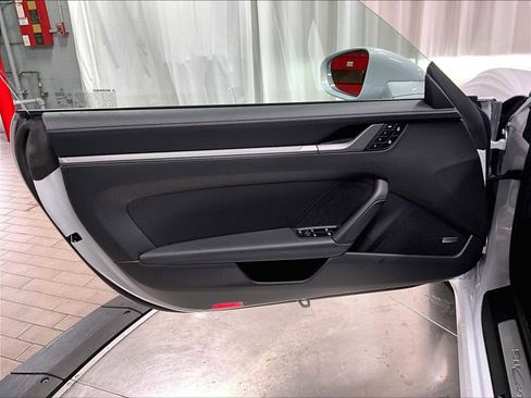 New 2026 Porsche 911 Carrera image 22