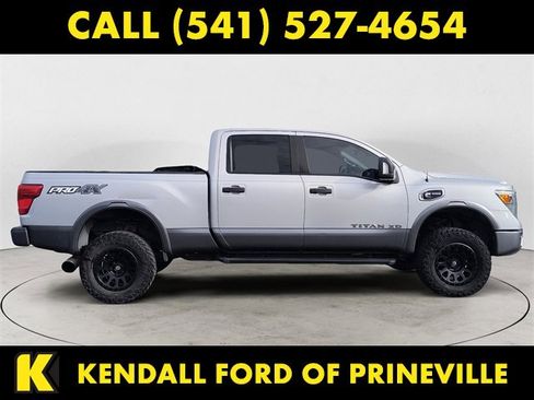 Used 2016 Nissan Titan PRO-4X image 6