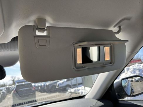 Used 2025 Ford Explorer Active image 30