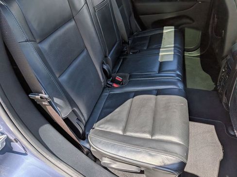 Used 2019 Jeep Grand Cherokee Overland AWD/4WD image 25