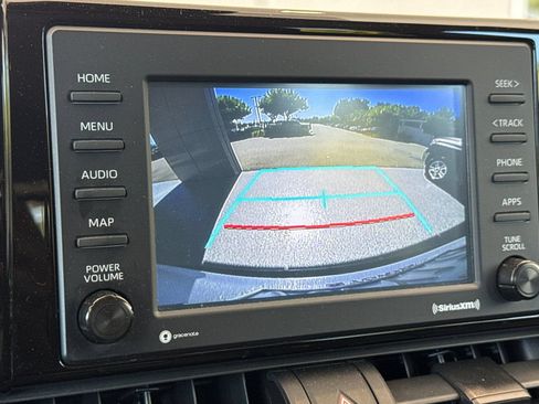 Used 2021 Toyota RAV4 LE FWD image 27