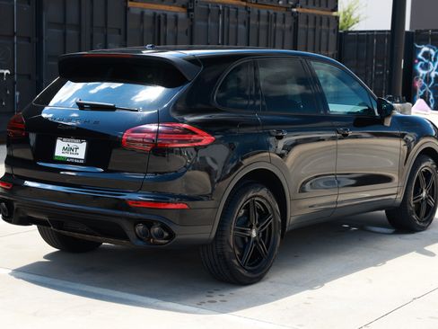 Used 2016 Porsche Cayenne Diesel AWD/4WD image 14