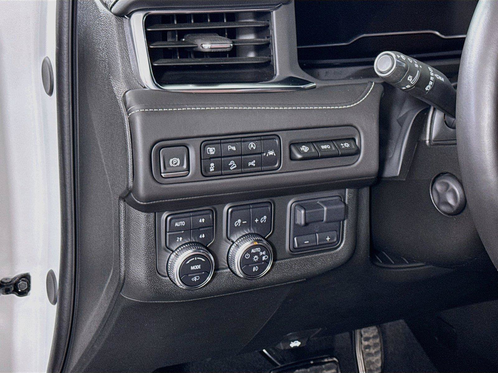 Used 2024 GMC Yukon XL Denali Ultimate AWD/4WD image 4