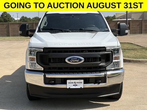 Used 2022 Ford F250 XL w/ Power Equipment Group AWD/4WD image 7