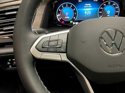 New 2025 Volkswagen Atlas SEL image 17