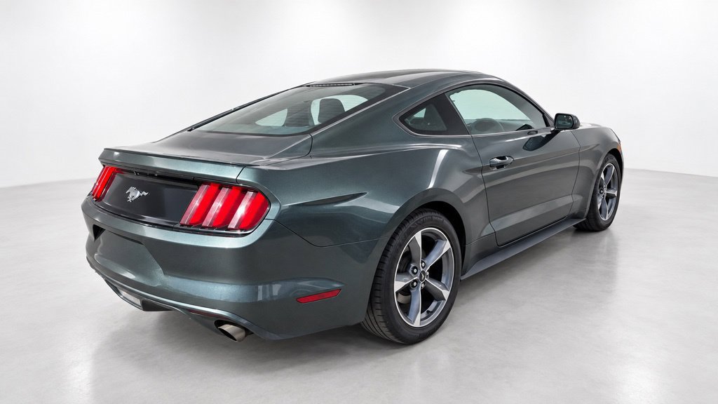 Used 2015 Ford Mustang Coupe RWD image 5