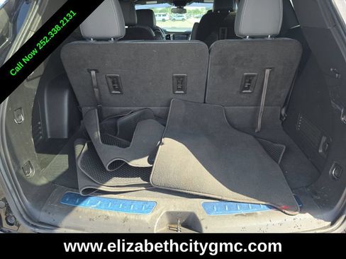 Used 2023 Buick Enclave Essence w/ Sport Touring Edition FWD image 7