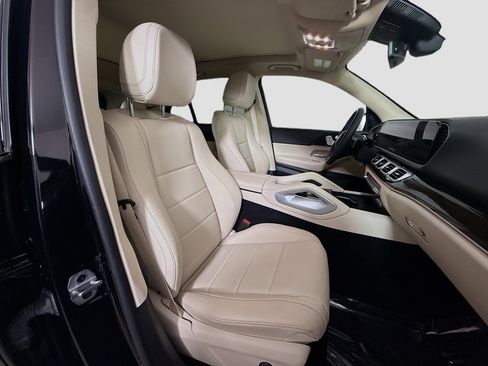 Used 2024 Mercedes-Benz GLE 450e 4MATIC w/ Warmth & Comfort Package image 29