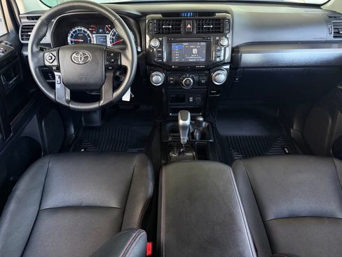 Used 2019 Toyota 4Runner TRD Off-Road Premium AWD/4WD image 19