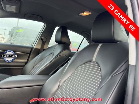 Used 2023 Toyota Camry SE image 14