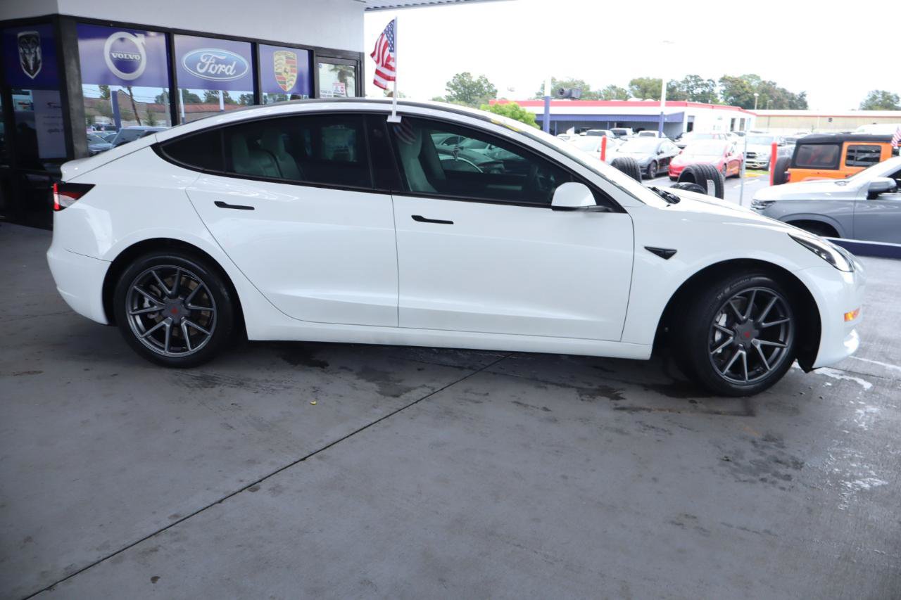 Used 2023 Tesla Model 3 Standard Range RWD image 6
