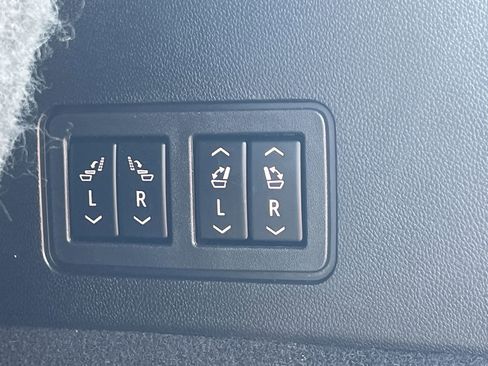 Used 2022 Cadillac XT6 Premium Luxury w/ Technology Package image 26