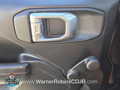 Used 2022 Jeep Wrangler Sport image 32