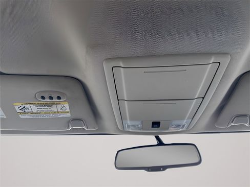 Used 2010 Ford F150 Lariat image 34