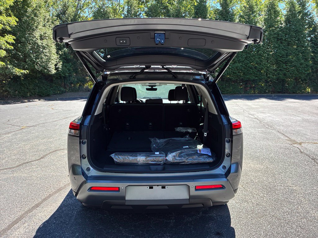 New 2026 Nissan Pathfinder SL AWD/4WD image 13