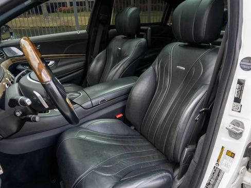 Used 2014 Mercedes-Benz S 63 AMG 4MATIC Sedan image 11