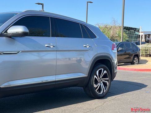 Used 2020 Volkswagen Atlas Cross Sport SEL Premium AWD/4WD image 9