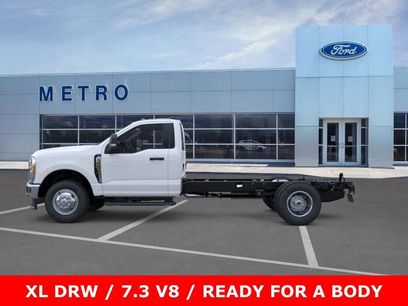 New 2025 Ford F350 XL w/ XL Chrome Package