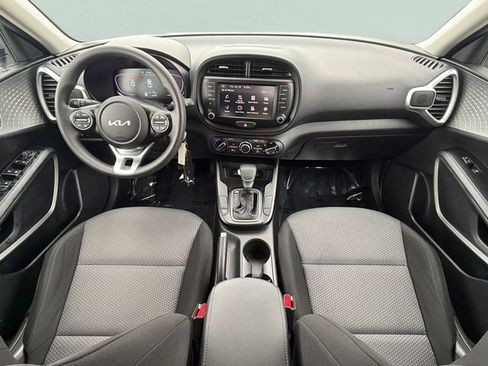 Used 2023 Kia Soul LX w/ Option Group 015 FWD image 27