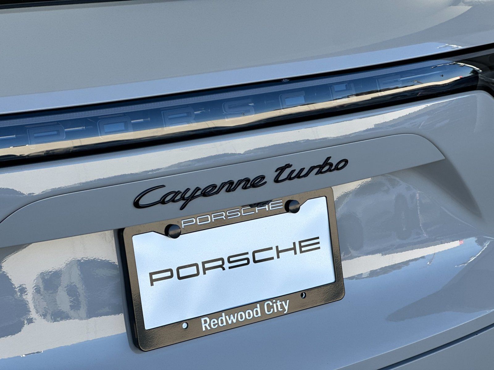 Certified 2022 Porsche Cayenne Turbo AWD/4WD image 34