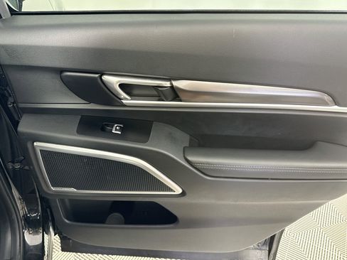 Used 2025 Kia Telluride S FWD image 26