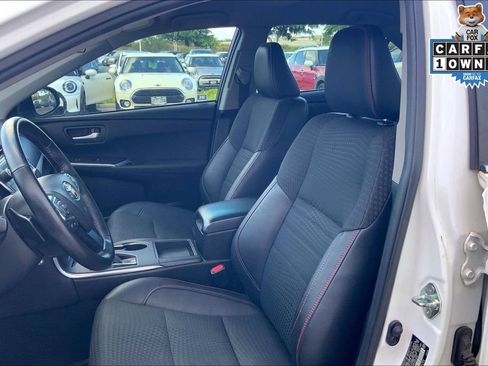 Used 2015 Toyota Camry SE FWD image 23