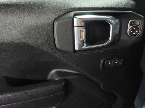 Used 2024 Jeep Wrangler Sport S image 13