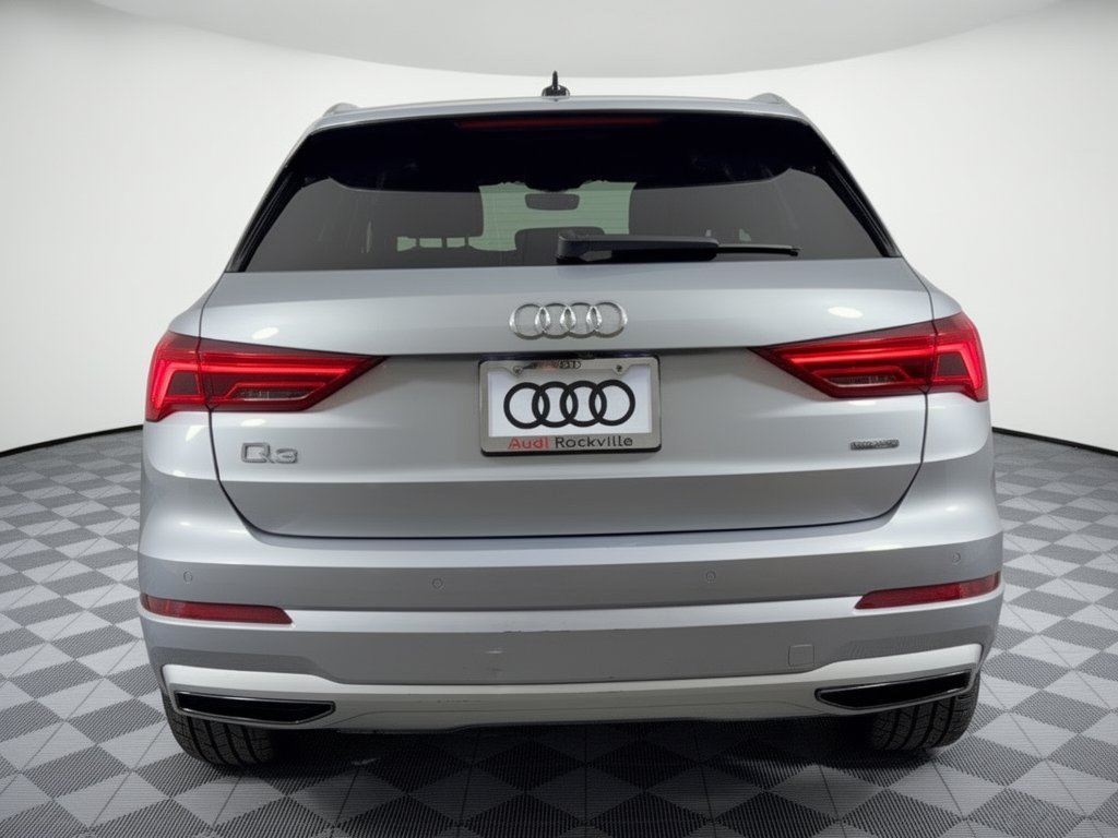 Used 2021 Audi Q3 2.0T Premium Plus w/ Premium Plus Package AWD/4WD image 11