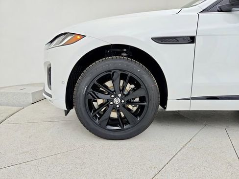 New 2026 Jaguar F-PACE R-Dynamic S image 27