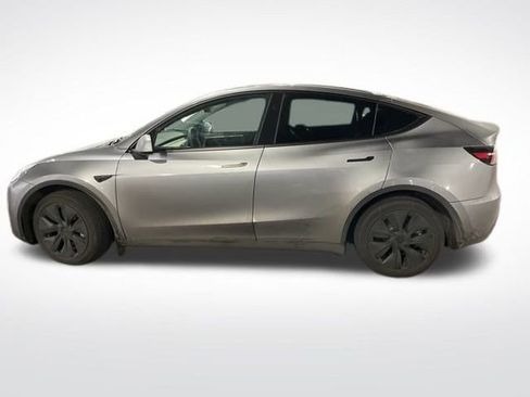 Used 2025 Tesla Model Y Long Range image 6