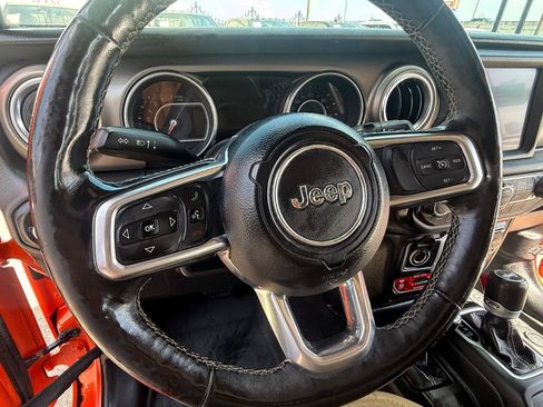 Used 2018 Jeep Wrangler Unlimited Rubicon w/ Dual Top Group AWD/4WD image 23