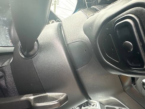 Used 2021 Jeep Gladiator Sport AWD/4WD image 39