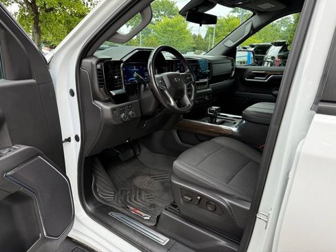 Used 2023 Chevrolet Silverado 1500 LT Trail Boss w/ Protection Package AWD/4WD image 12